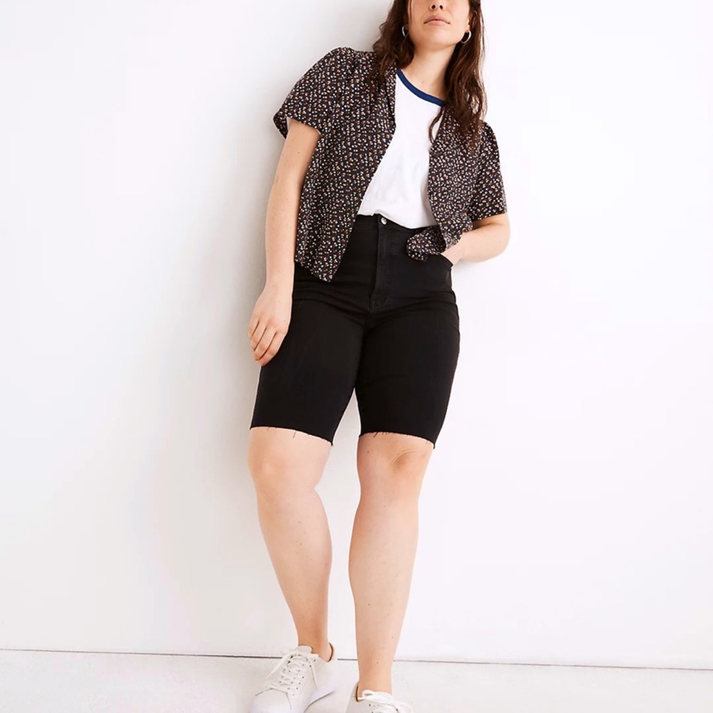 Madewell roadtripper biker shorts in lunar wash